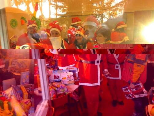 Consegna dei regali ai bambini meno fortunati